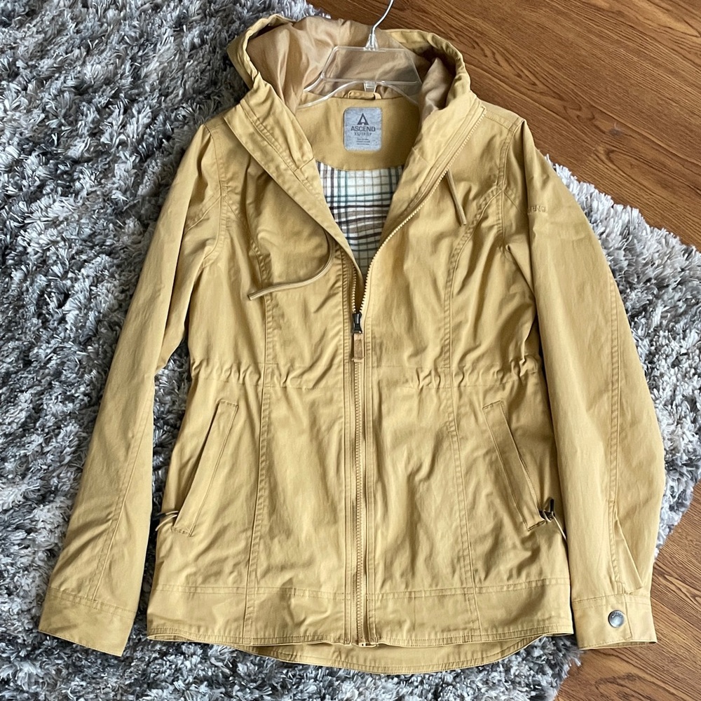 Ascend Yellow Hooded Rain Jacket - Women’s XS